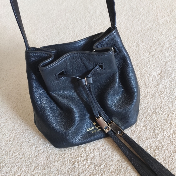 KATE SPADE BUCKET BAG - Picture 1 of 1